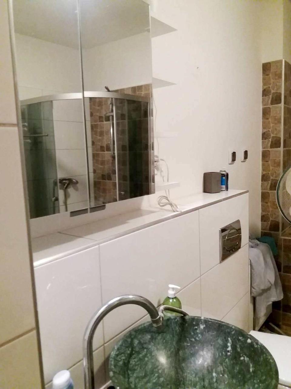 Apartament Areszt Domowy *